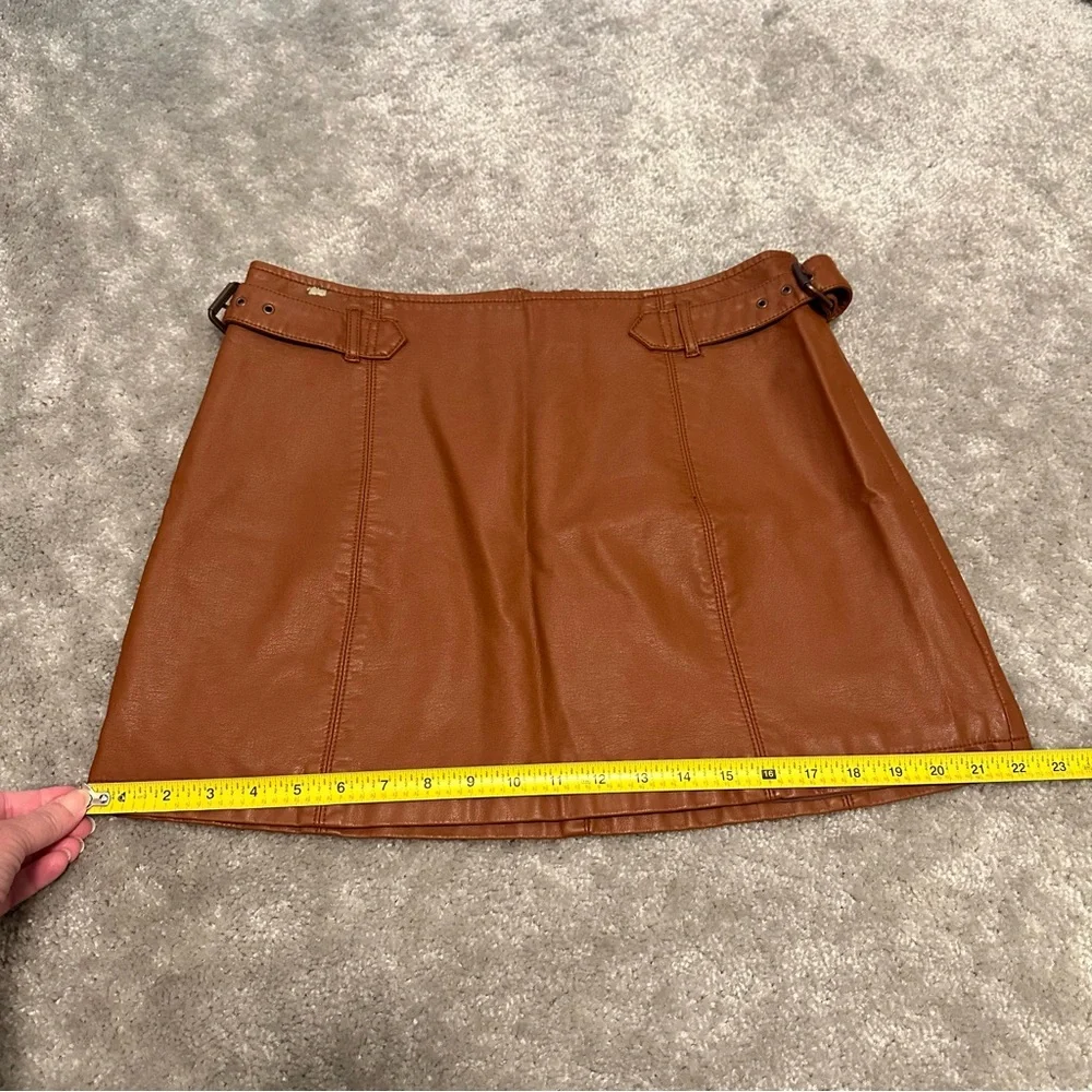 Free People Charli Vegan Leather Mini Skirt Honey Brown Women's size 12 GUC